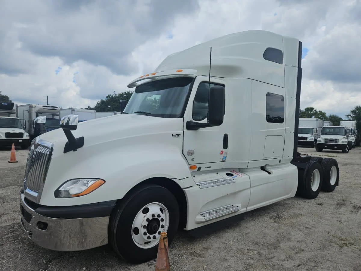 2020 International LT in Orlando, FL