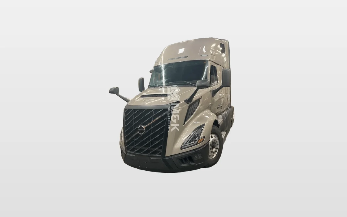 2025 Volvo - image 1