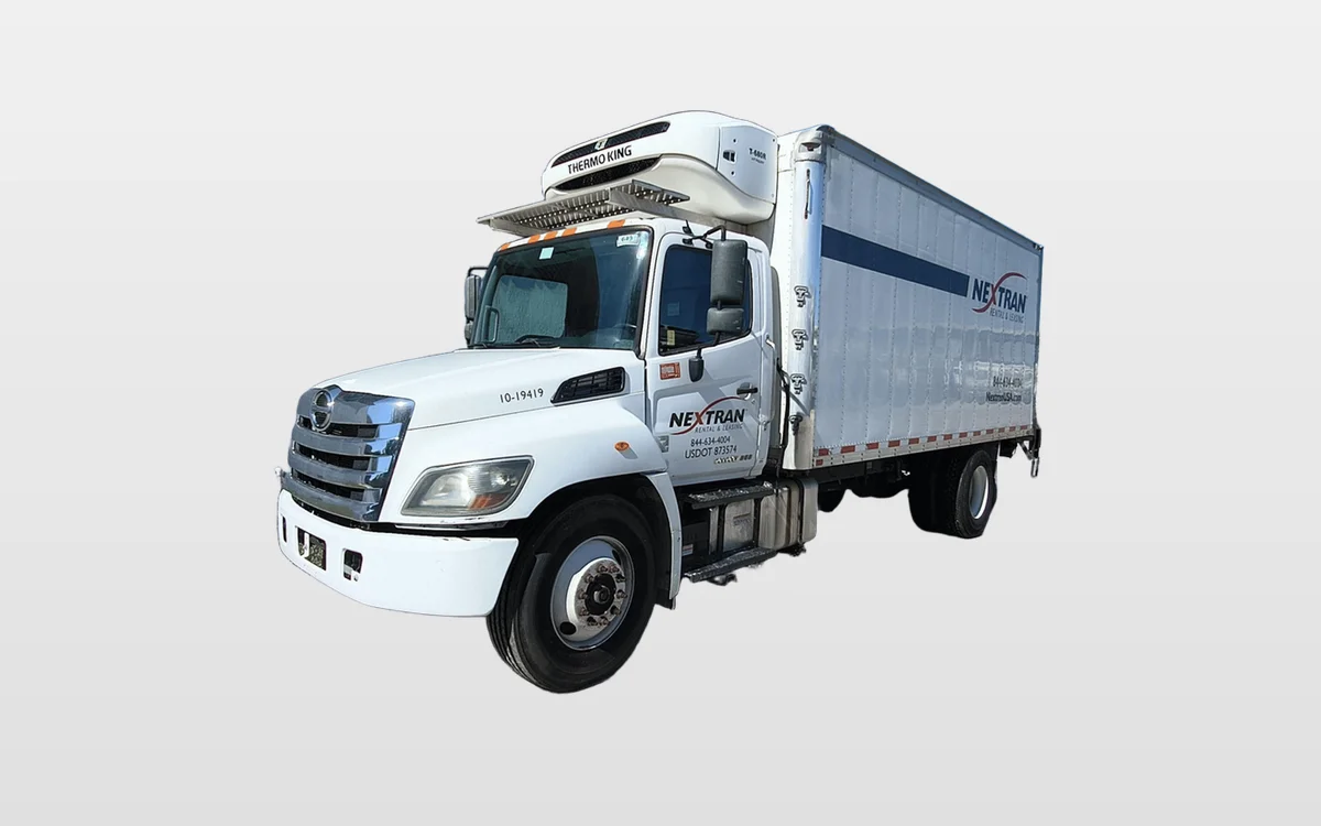 2019 Hino 268 - image 1