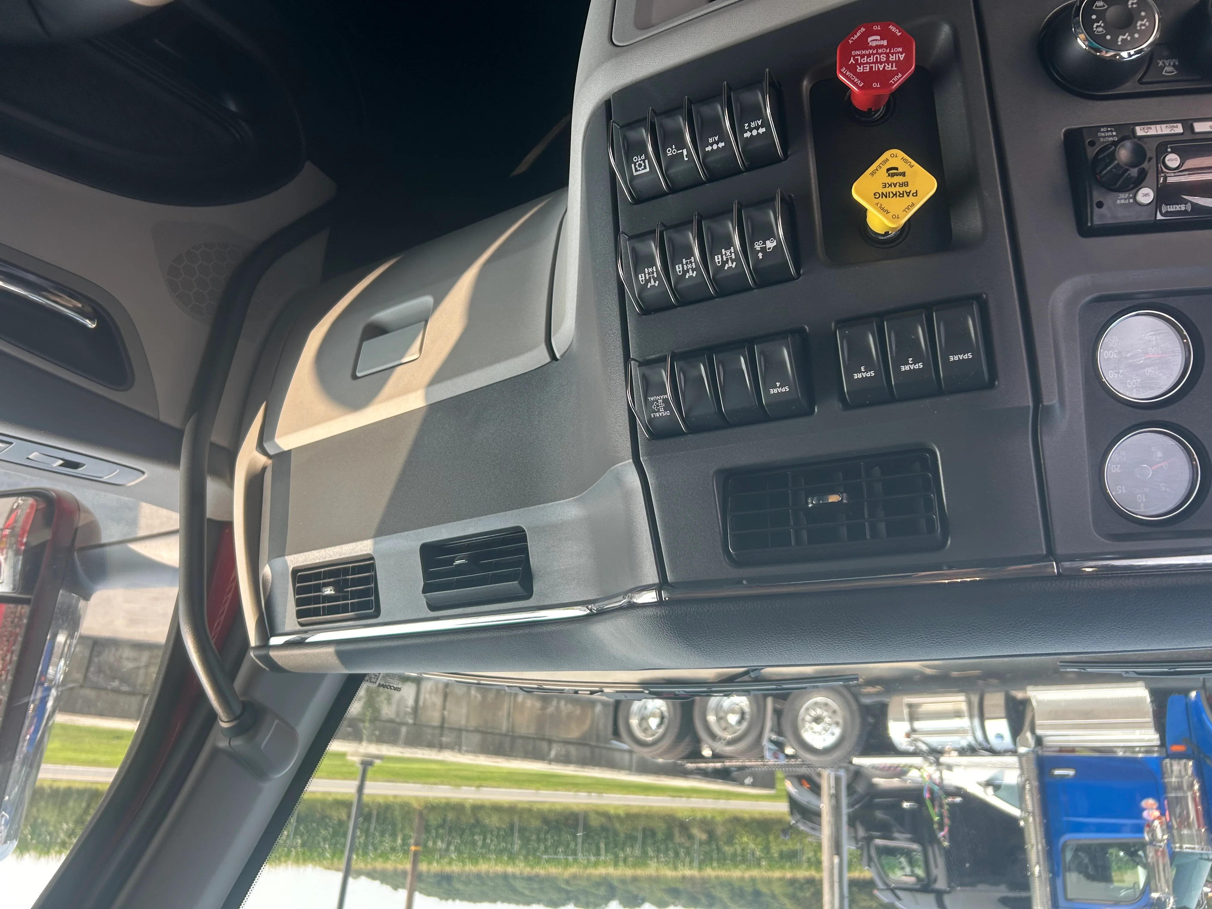 2027 Peterbilt 567 in Allentown, PA — photo 11