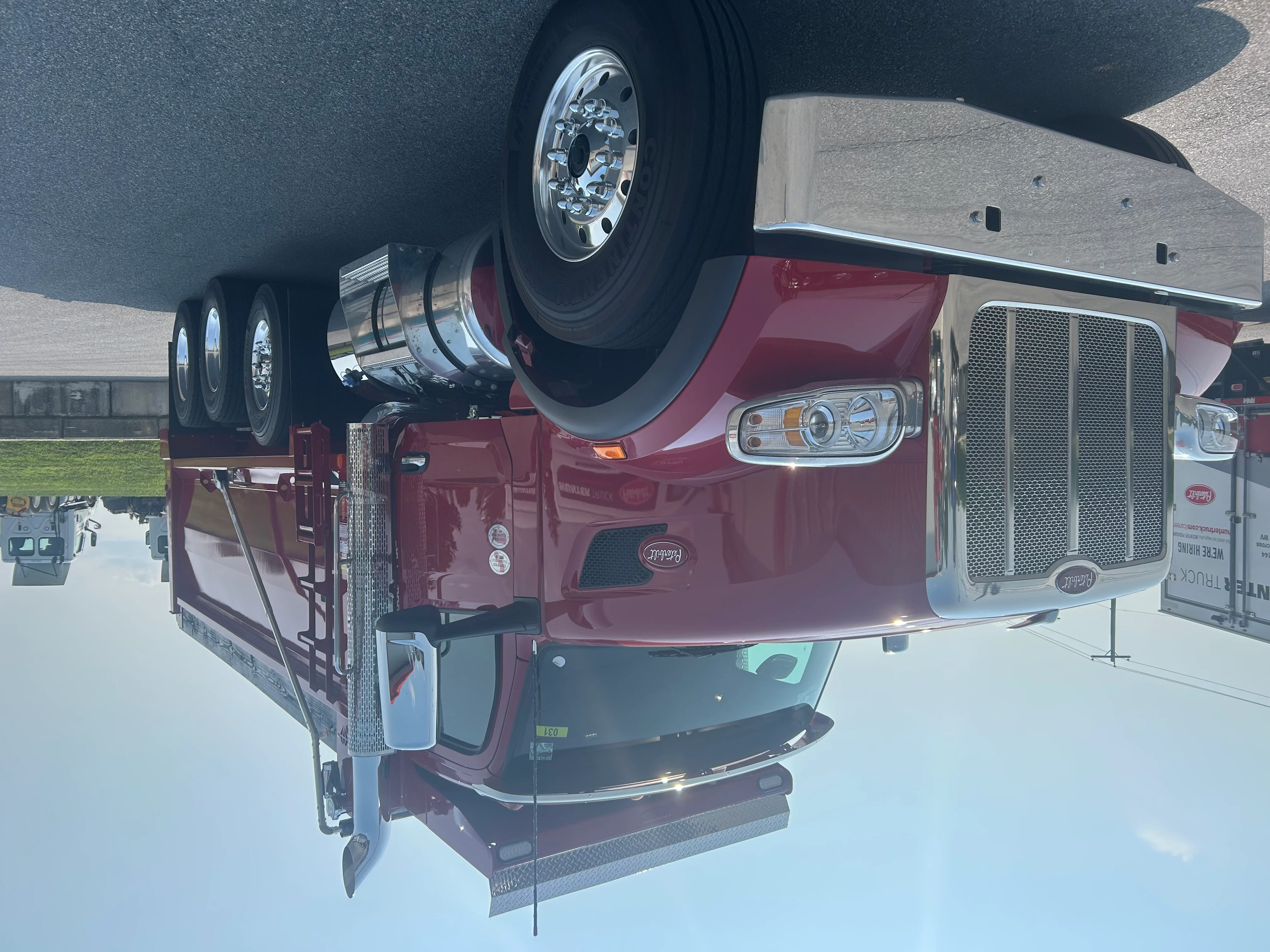 2027 Peterbilt 567