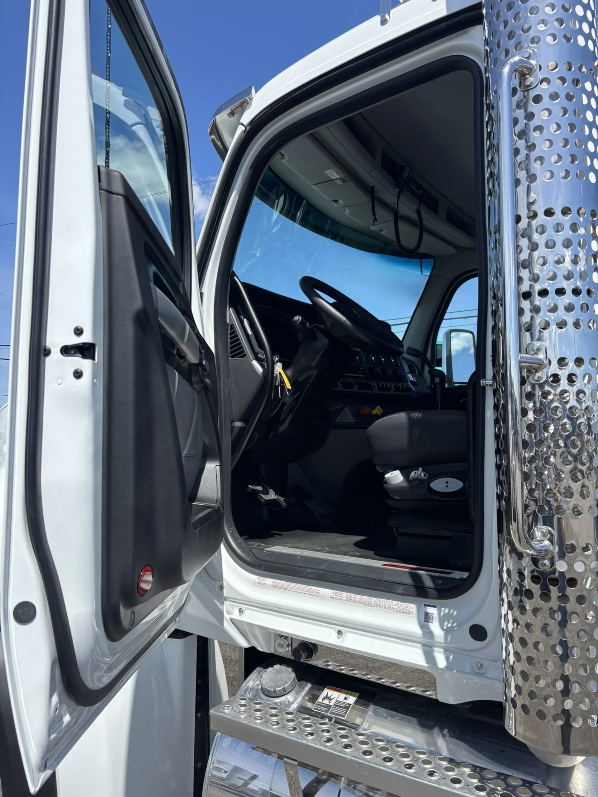 2026 Kenworth T880 in Spokane, WA — photo 6