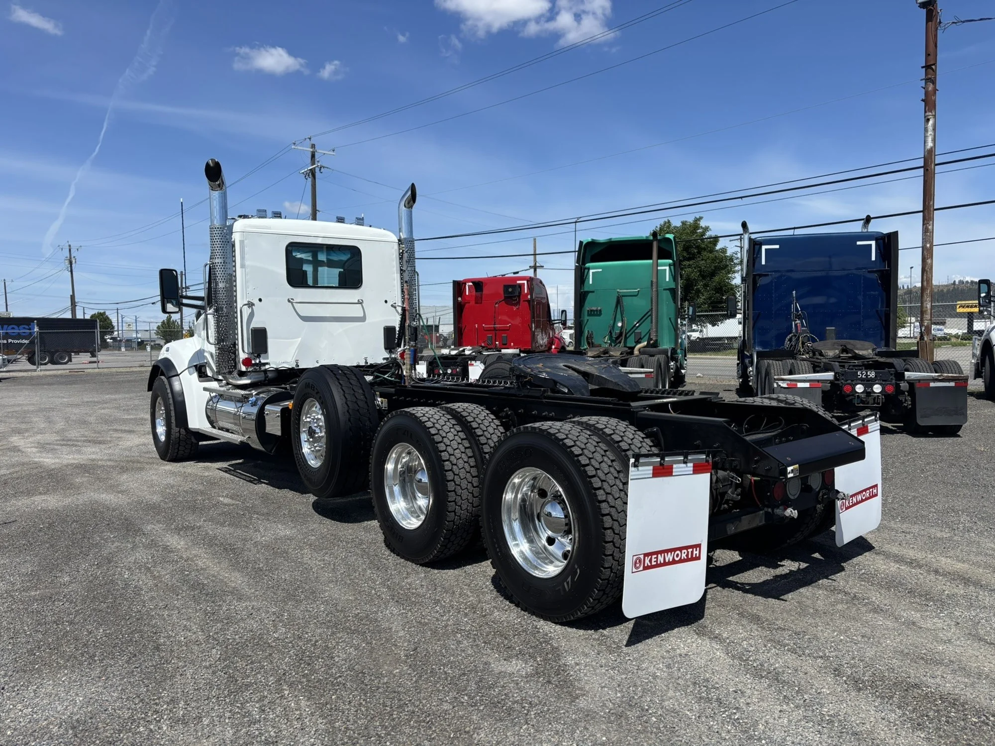2026 Kenworth T880 in Spokane, WA — photo 2