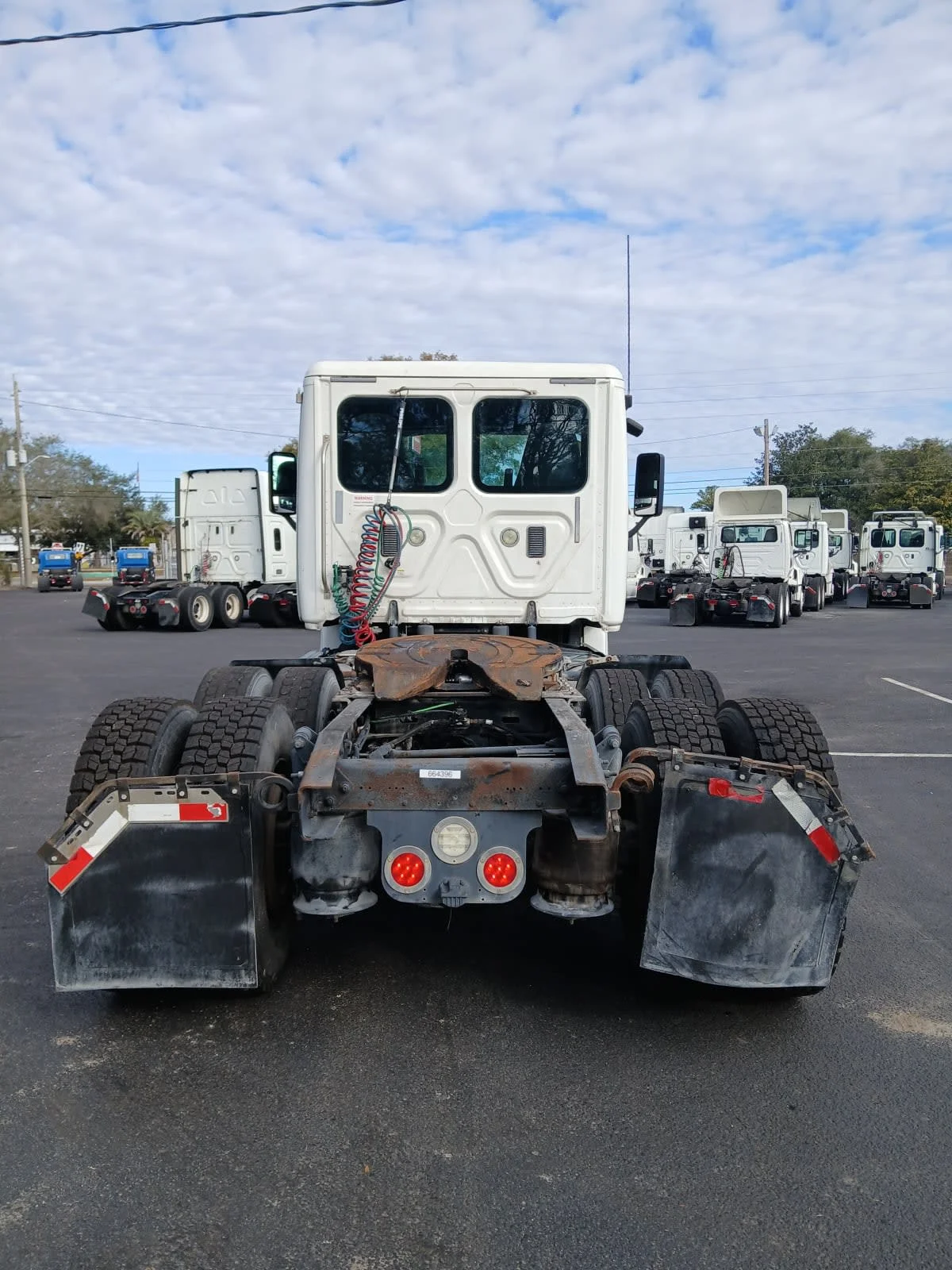 2017 Freightliner Cascadia in Jacksonville, FL — photo 5