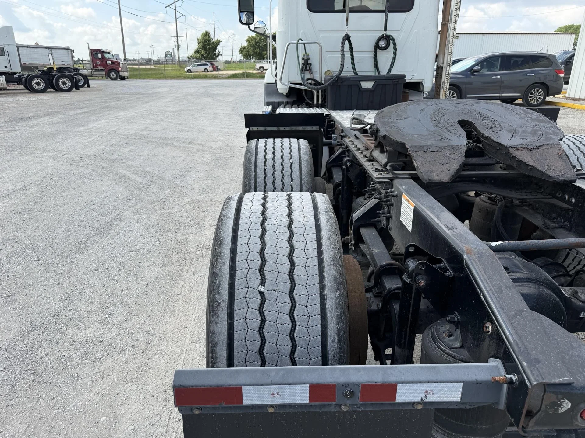 2015 Mack Pinnacle in Decatur, IL — photo 8