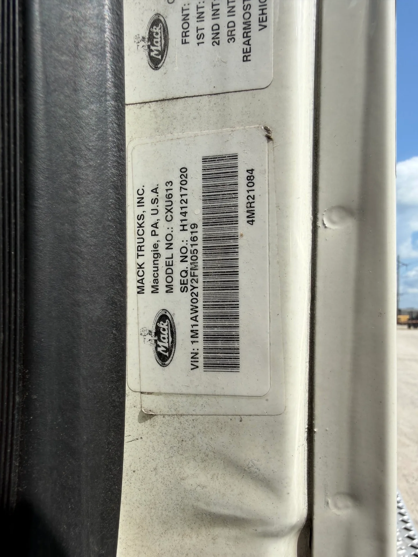 2015 Mack Pinnacle in Decatur, IL — photo 17