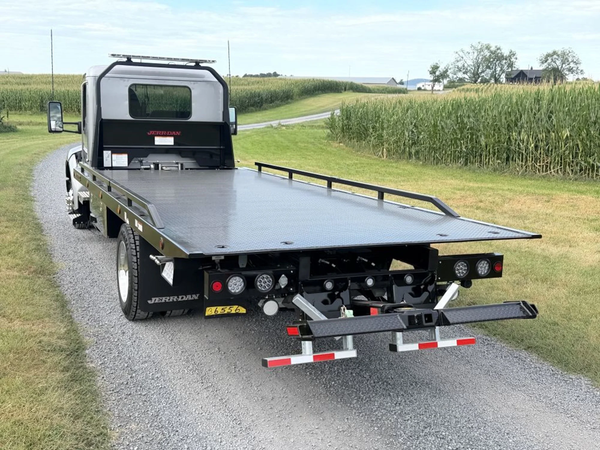 2027 Kenworth T280 — photo 3
