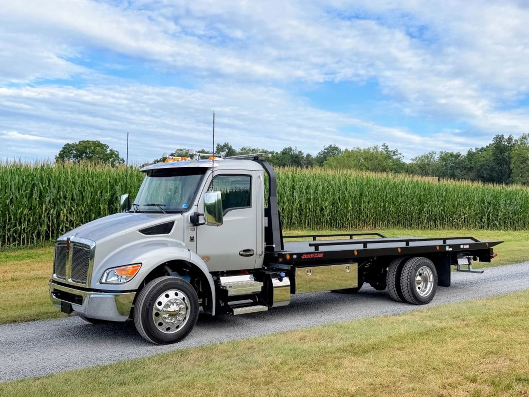 2027 Kenworth T280