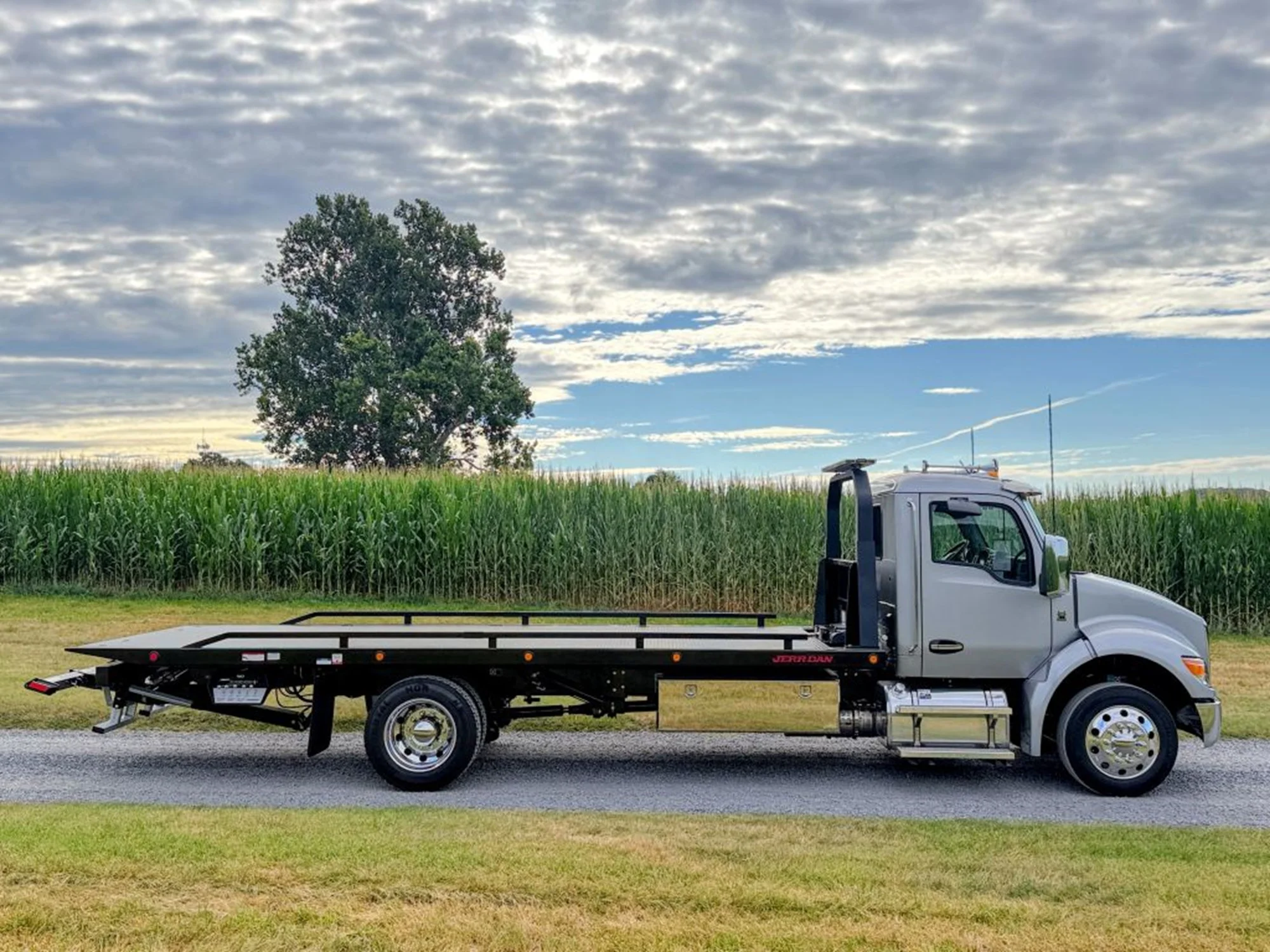 2027 Kenworth T280 — photo 5