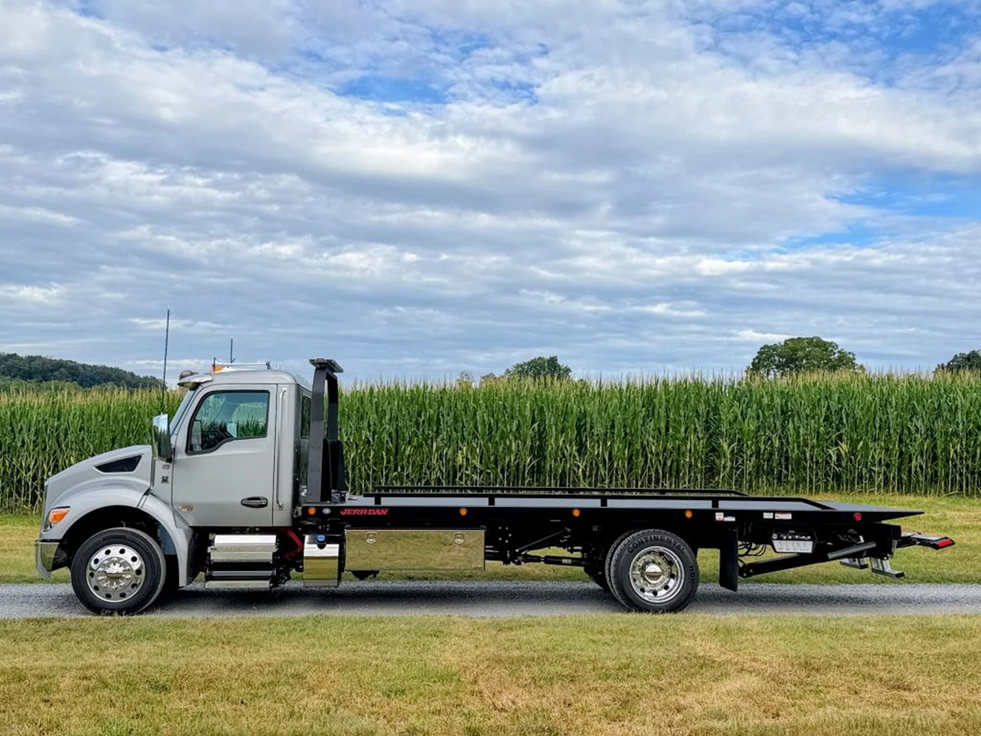 2027 Kenworth T280 — photo 2