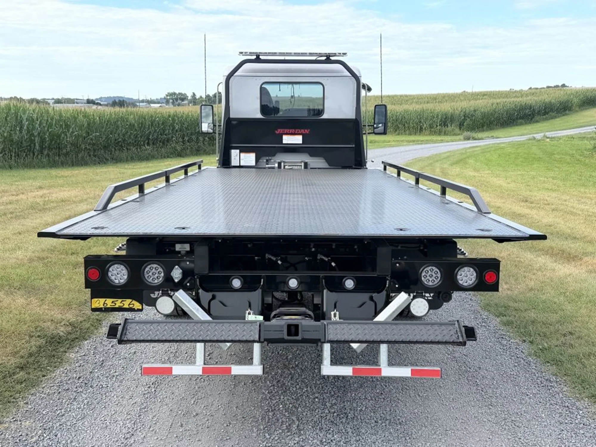 2027 Kenworth T280 — photo 4