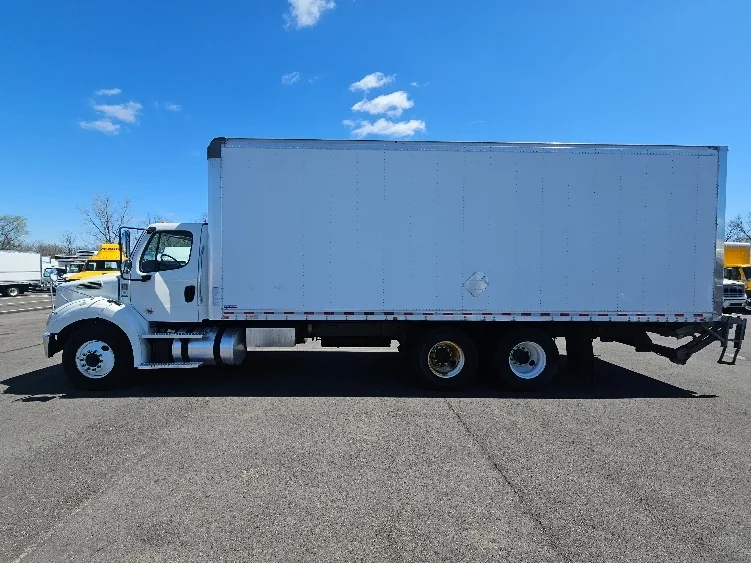 2021 Freightliner M2 112 - image 4