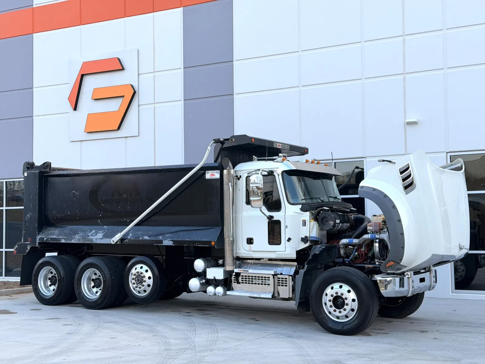 2023 Mack Granite - image 10