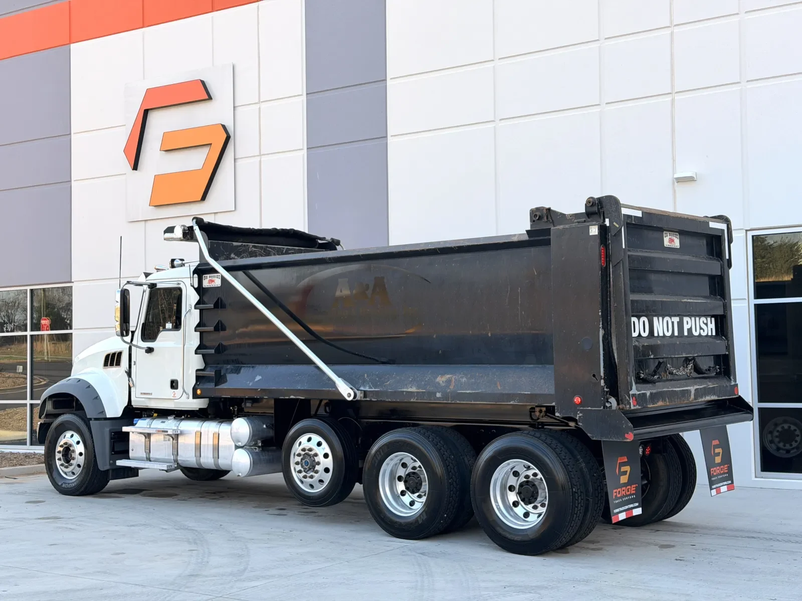 2023 Mack Granite - image 7