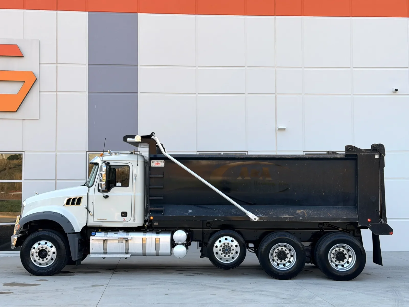 2023 Mack Granite in Greer, SC — photo 5