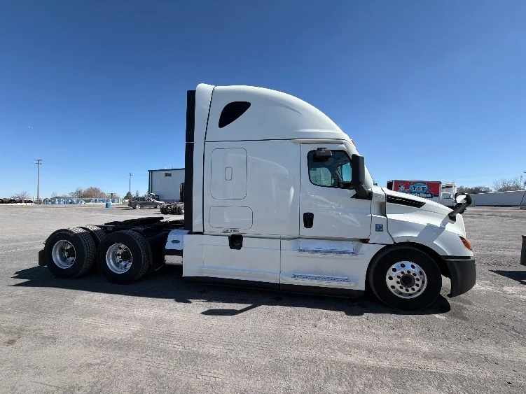 2022 Freightliner Cascadia in Jerome, ID