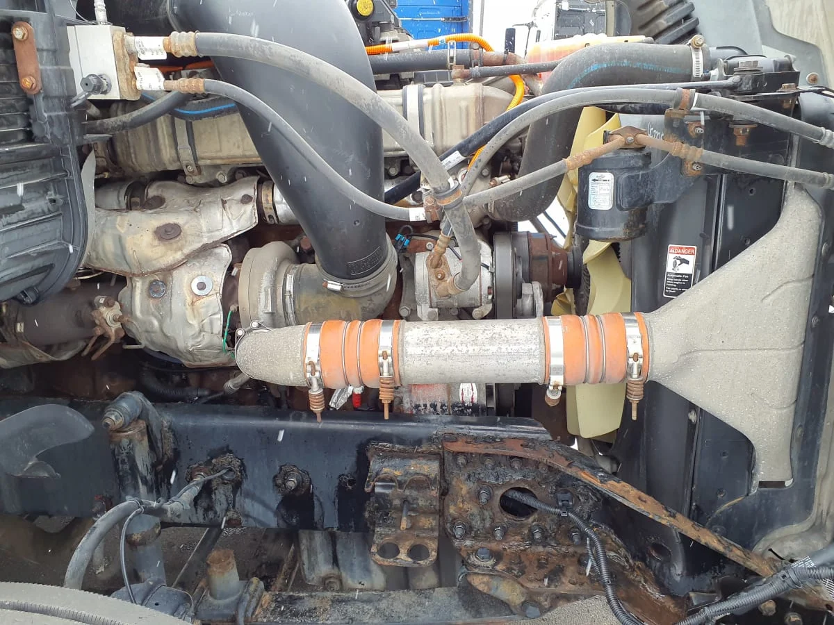 2016 Freightliner Cascadia - image 11