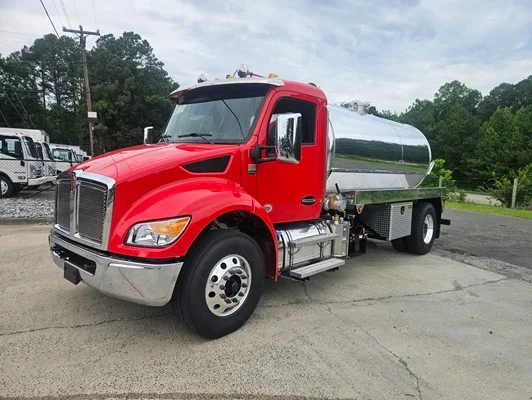 2027 Kenworth T380 in Durham, NC — photo 2