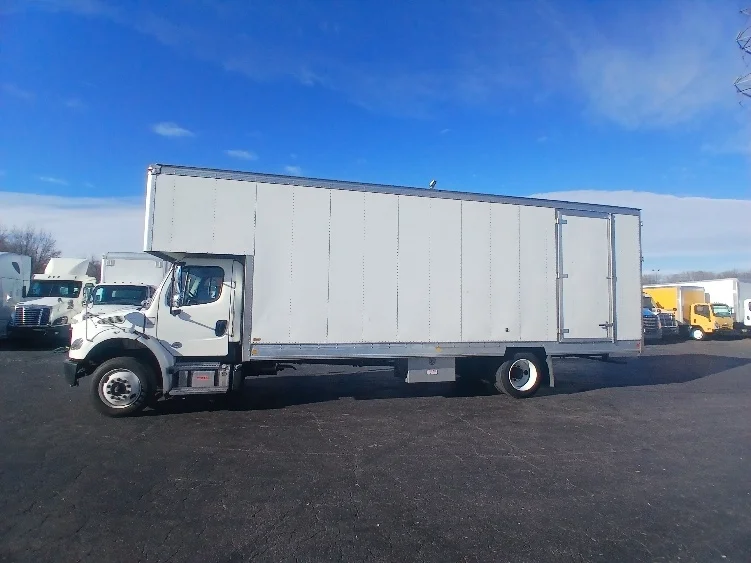 2023 Freightliner M2 106 - image 4