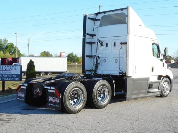 2022 FREIGHTLINER Cascadia 116 - image 7