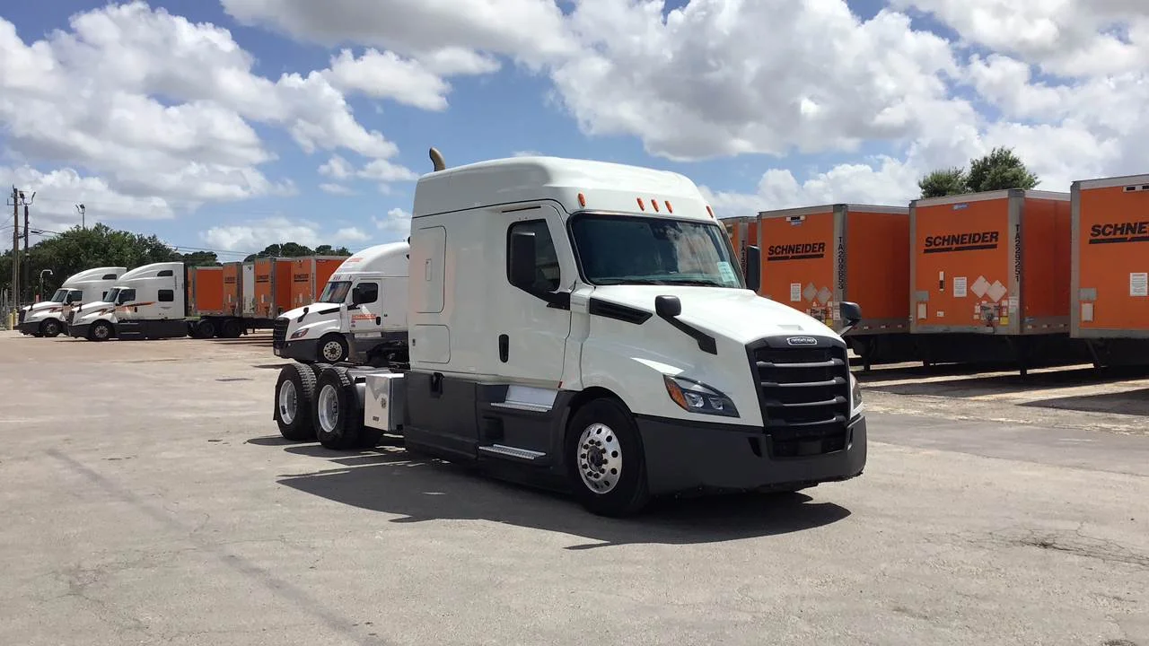 2022 Freightliner Cascadia in Houston, TX