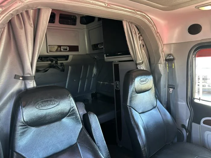 2024 Peterbilt 389 - image 11