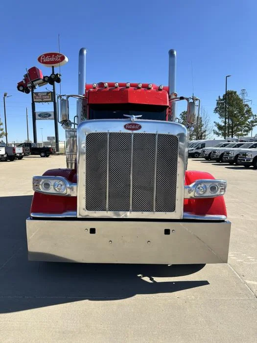 2024 Peterbilt 389 - image 3