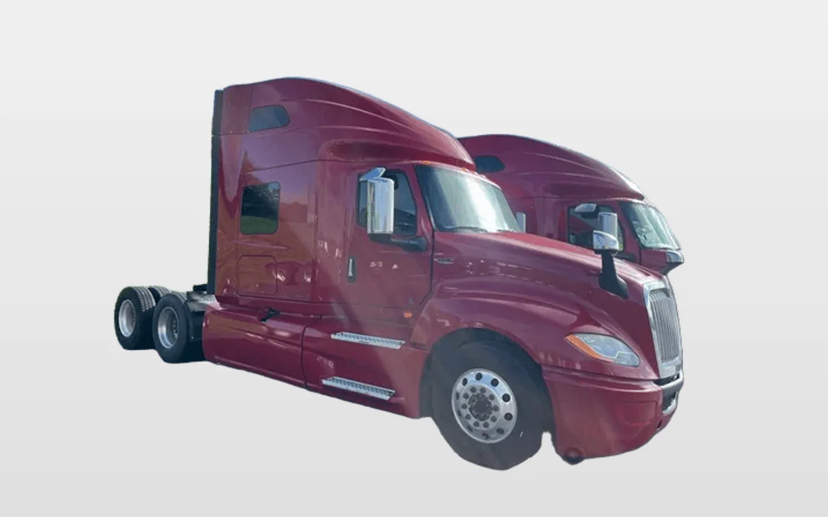 2021 International LT - image 1