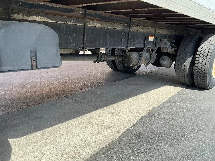 2015 Freightliner M2 106 - image 5