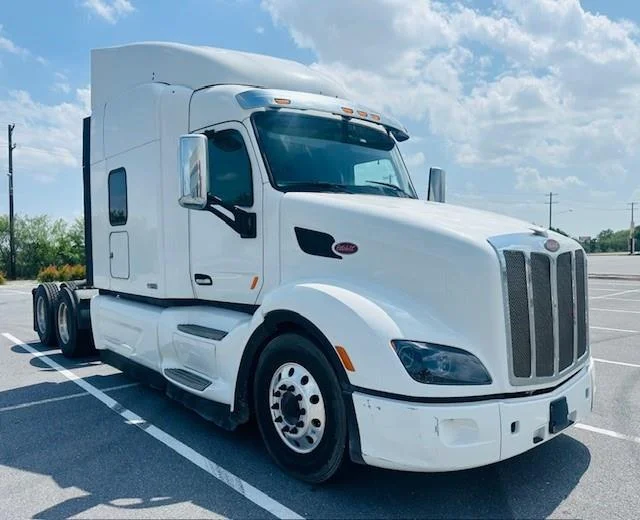 2019 Peterbilt 579 - image 4