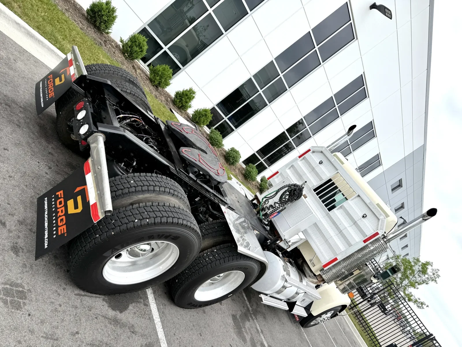 2018 Kenworth W900 in New Lenox, IL — photo 11
