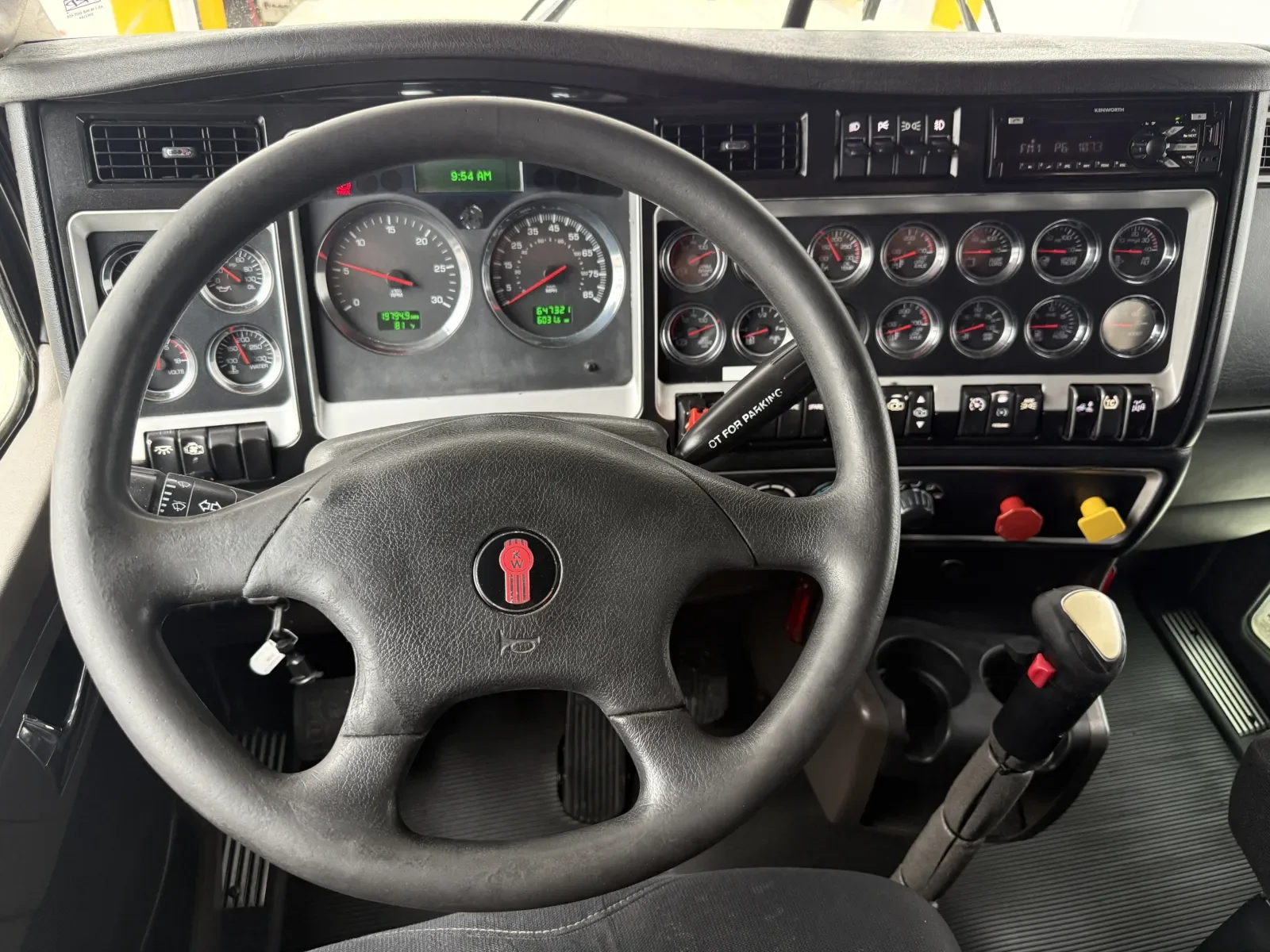 2018 Kenworth W900 in New Lenox, IL — photo 16