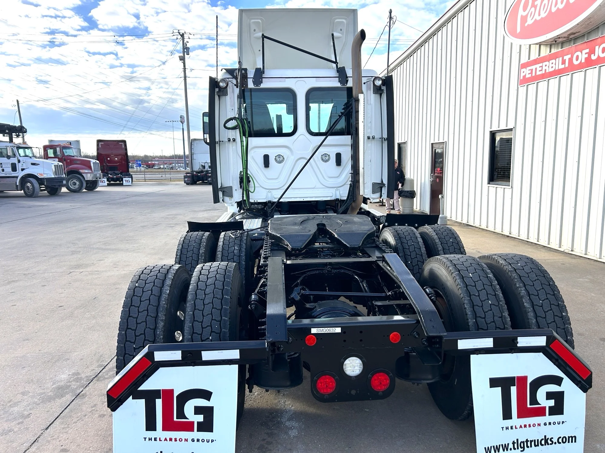 2021 Freightliner Cascadia - image 6