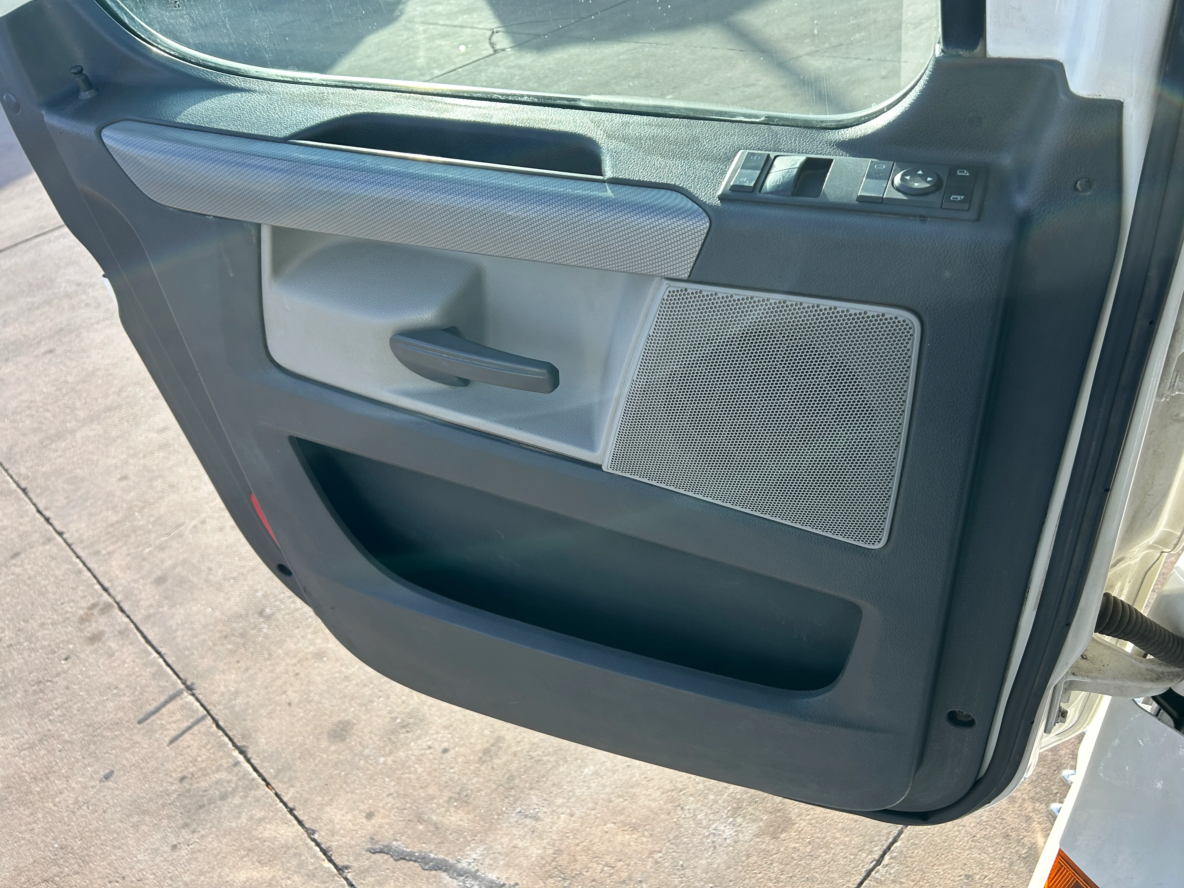 2021 Freightliner Cascadia - image 13