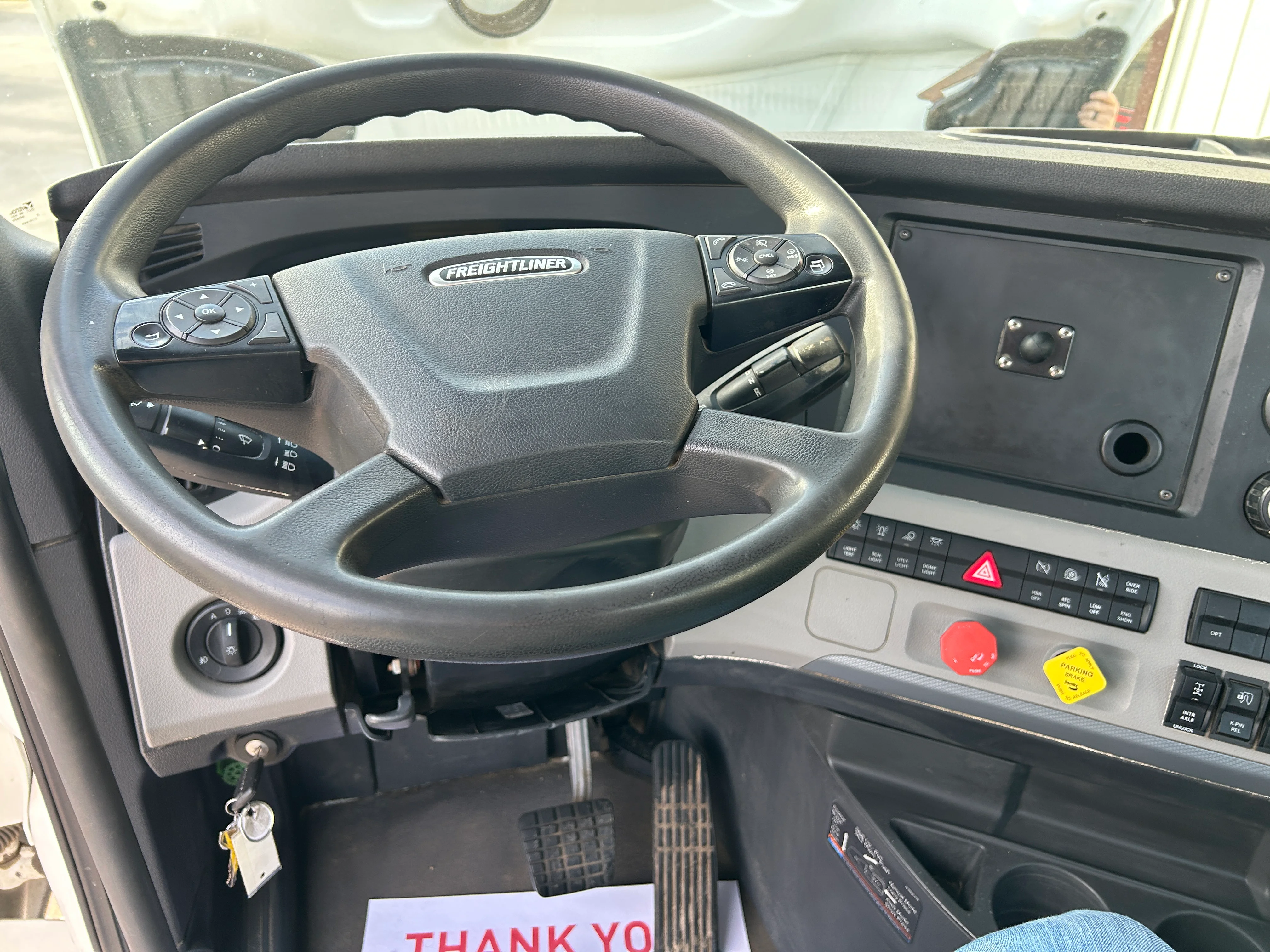 2021 Freightliner Cascadia - image 11