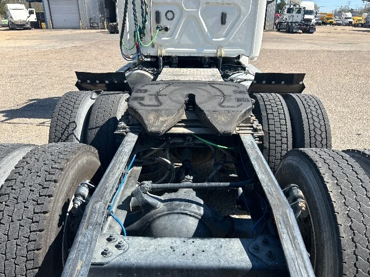 2019 Freightliner Cascadia in Belden, MS — photo 6