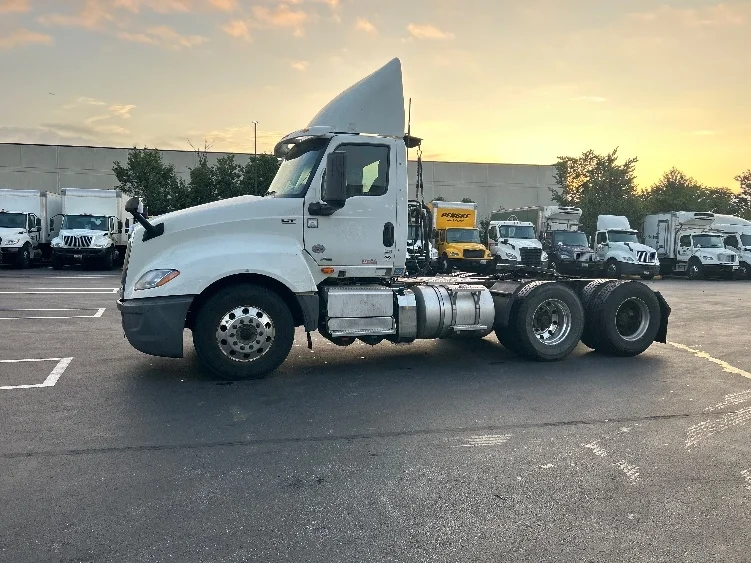 2019 International LT in Jessup, MD — photo 4