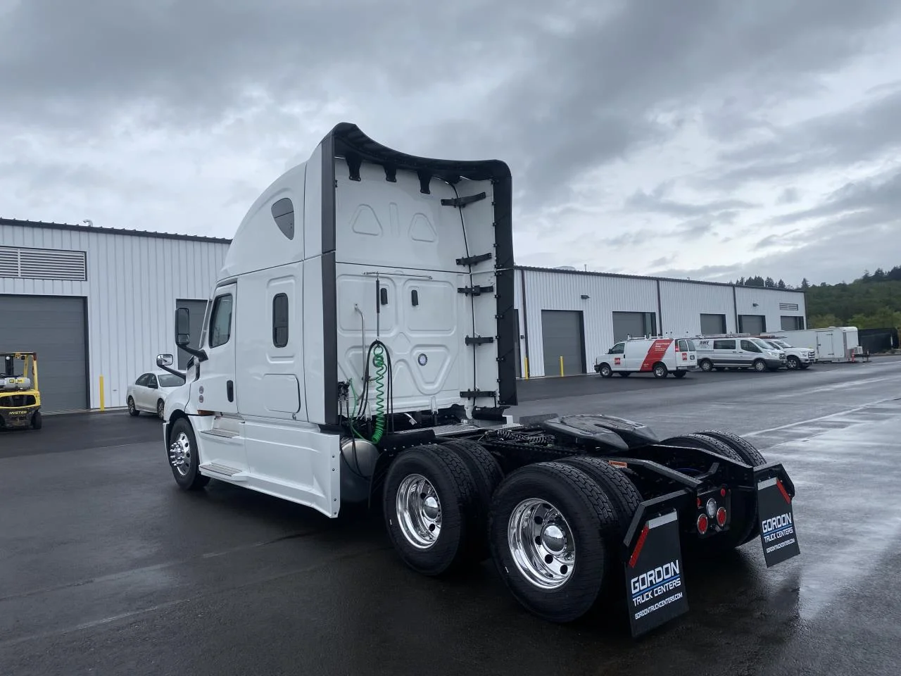2027 Freightliner Cascadia - image 5