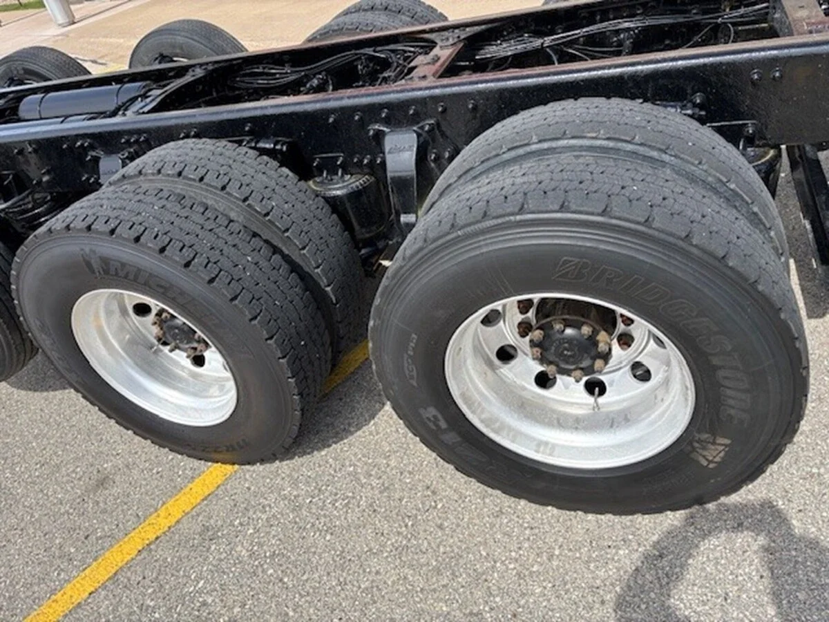 2021 Freightliner 122SD - image 11