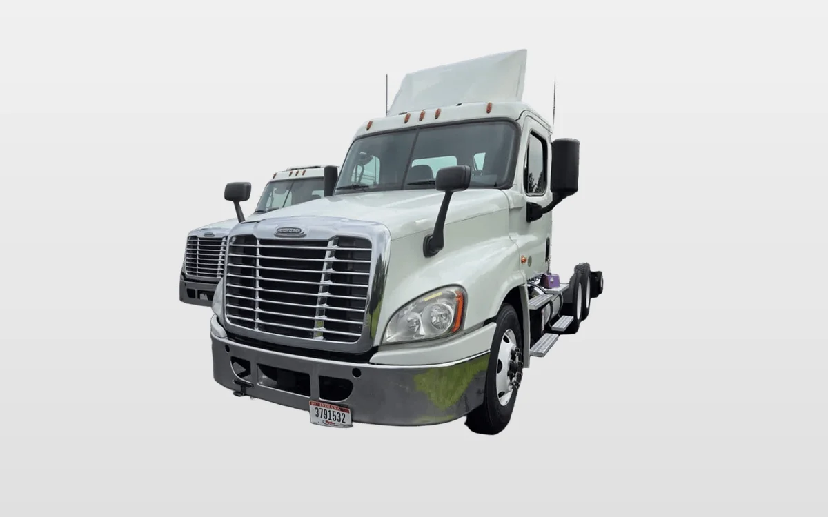 2019 Freightliner - image 1