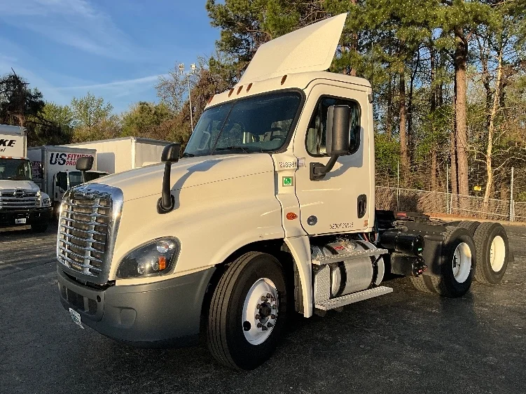 2019 Freightliner Cascadia in Mebane, NC — photo 3