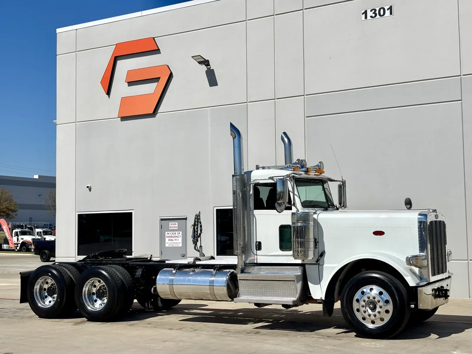 2020 Peterbilt 389 in Hutchins, TX