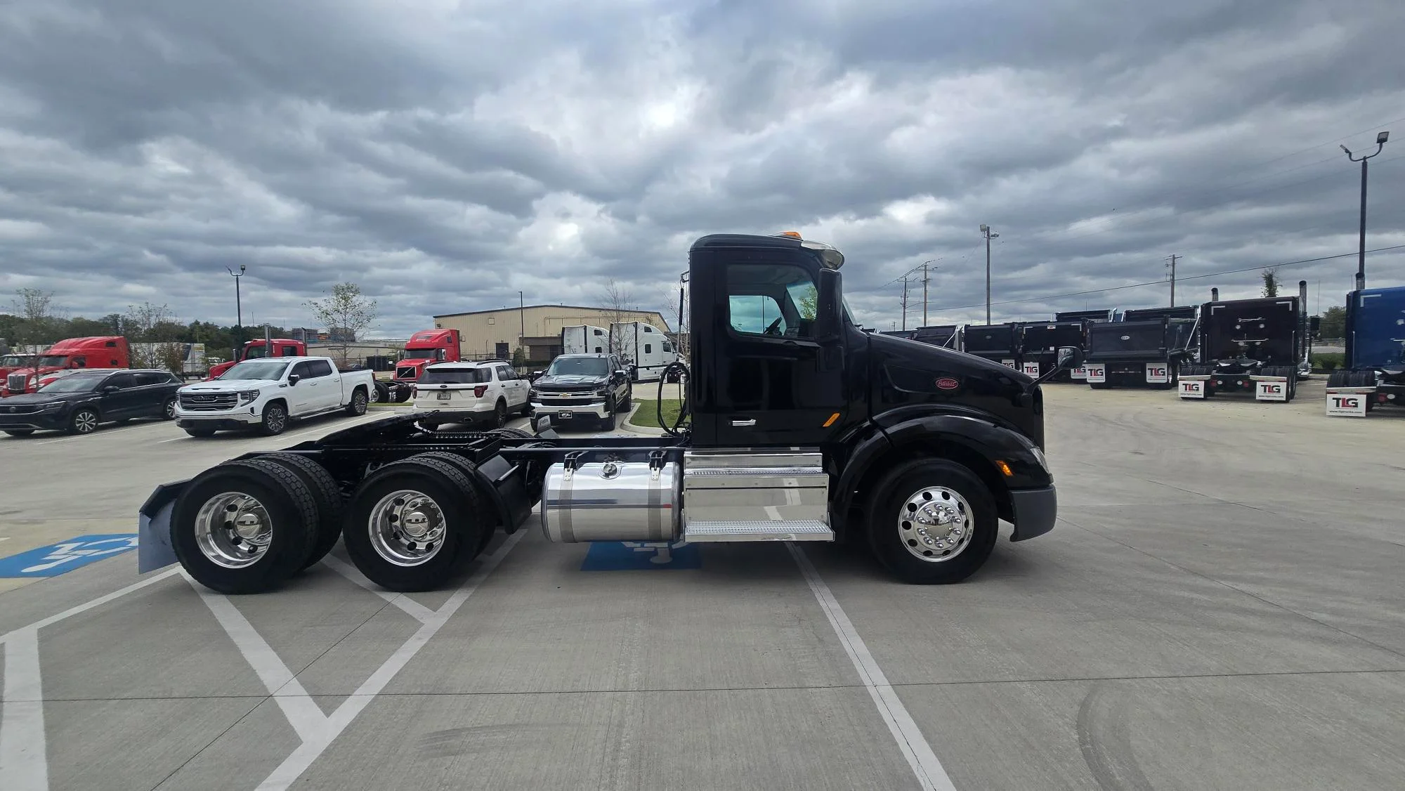 2021 Peterbilt 579 in Joplin, MO — photo 6