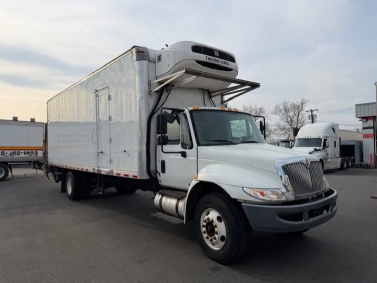 2019 International 4300 in Farmingdale, NY — photo 3