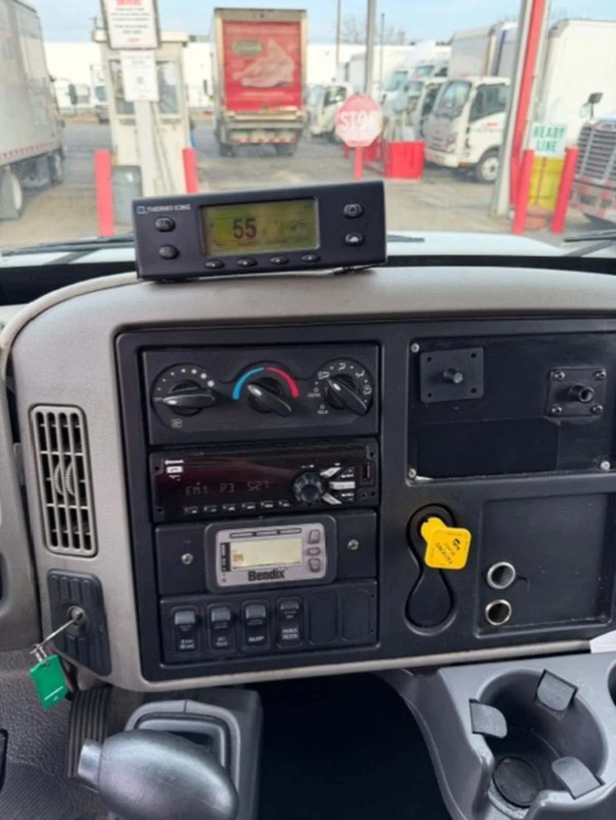 2019 International 4300 in Farmingdale, NY — photo 11