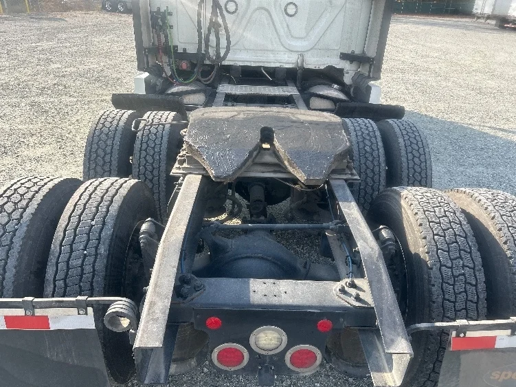 2021 Freightliner Cascadia - image 6