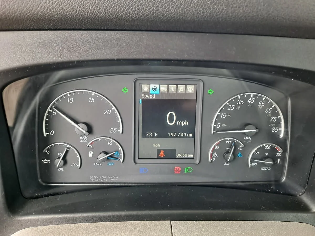 2020 Freightliner Cascadia in Salisbury, MA — photo 9