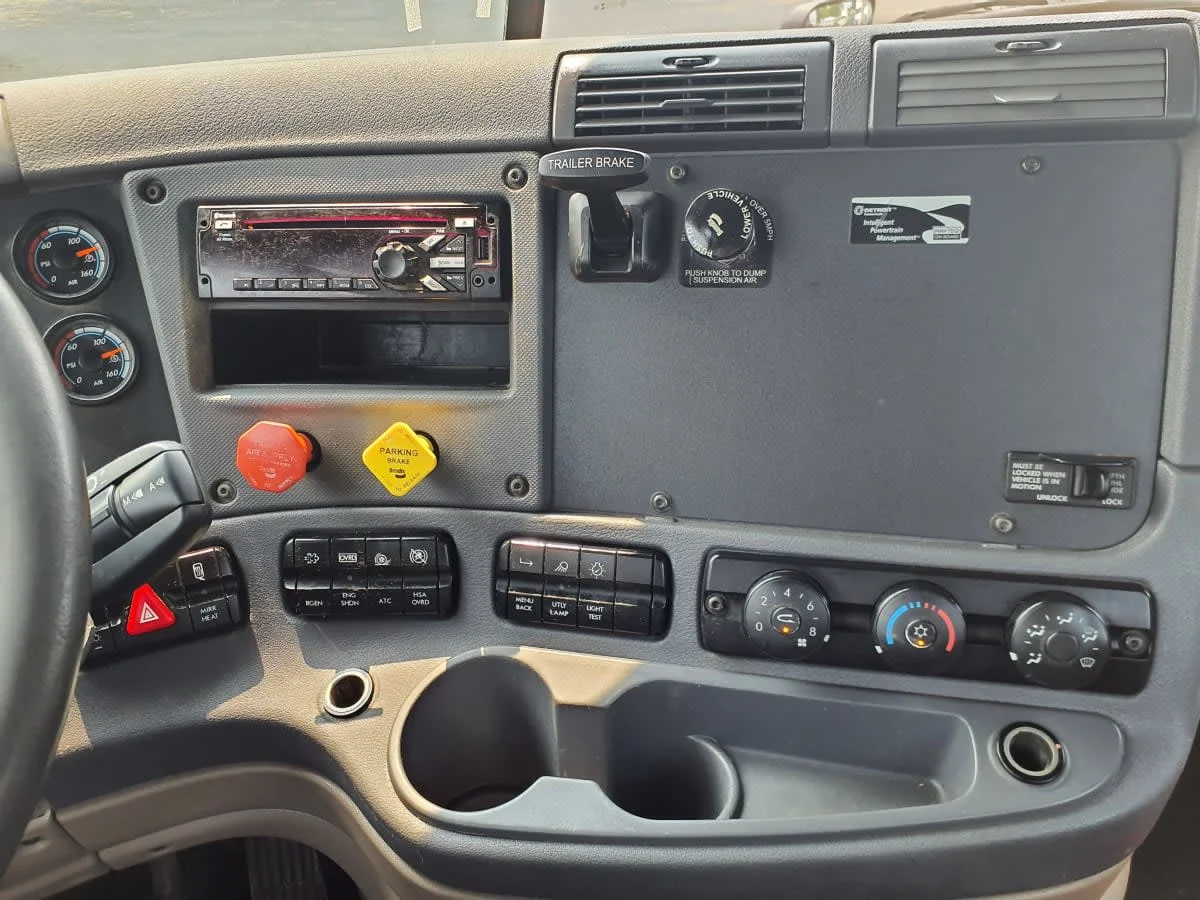 2018 Freightliner Cascadia in Springfield, MA — photo 7