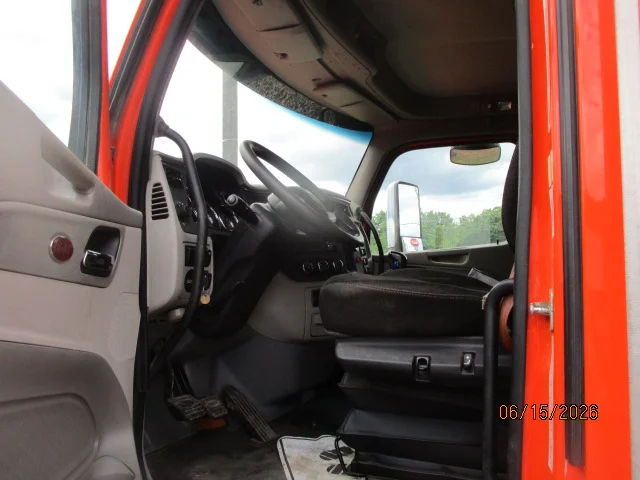 2019 Peterbilt 567 in Clearfield, PA — photo 9