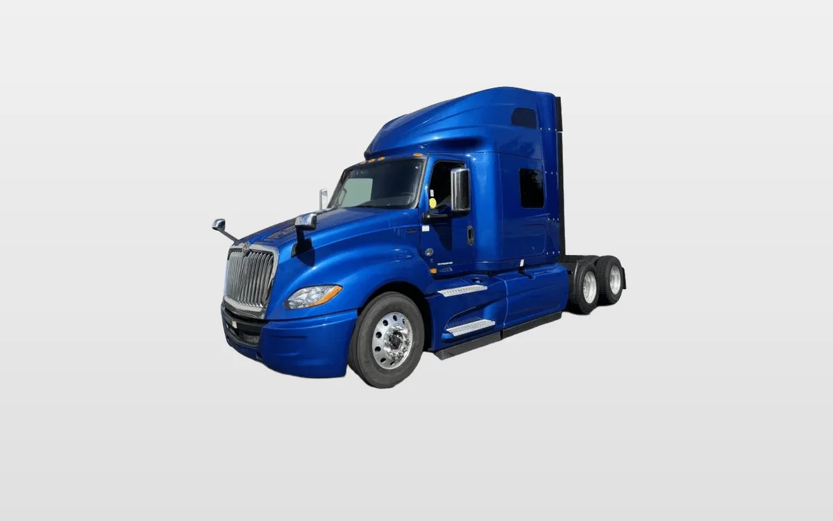 2020 International LT - image 1